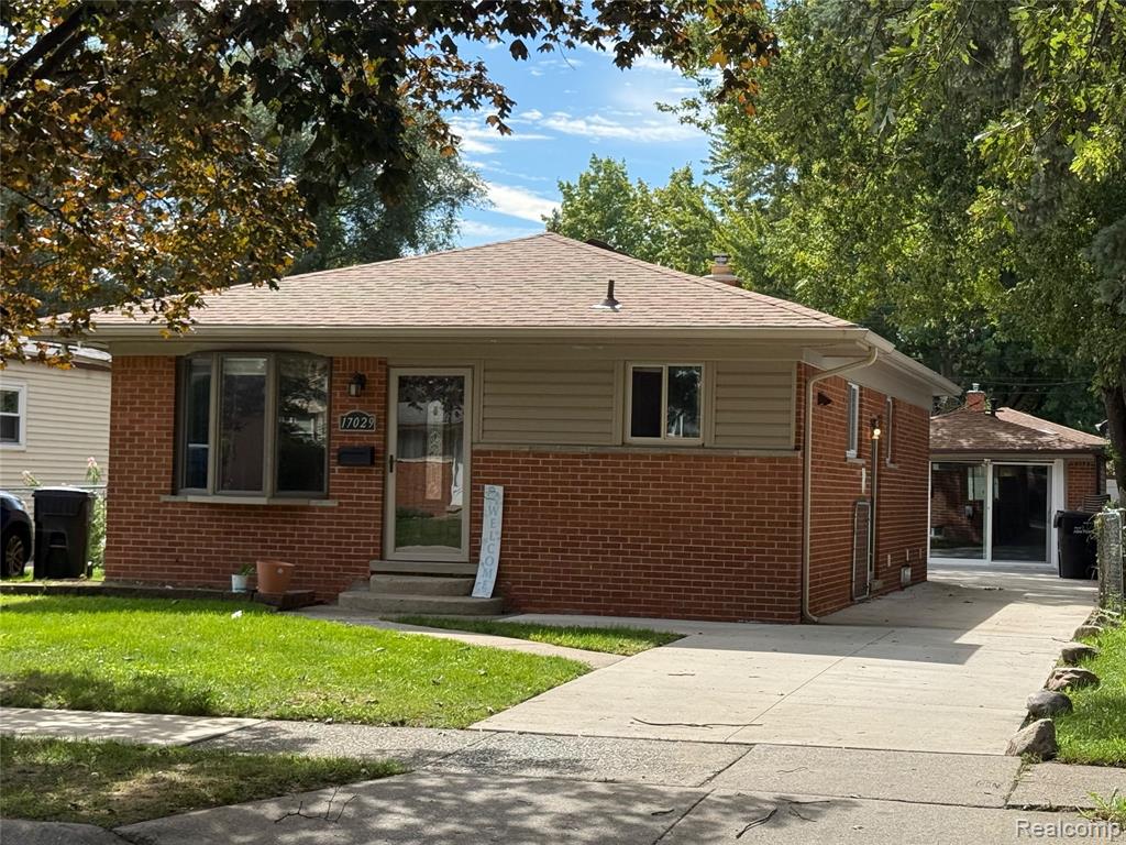 17029 Oconnor Avenue — photo
