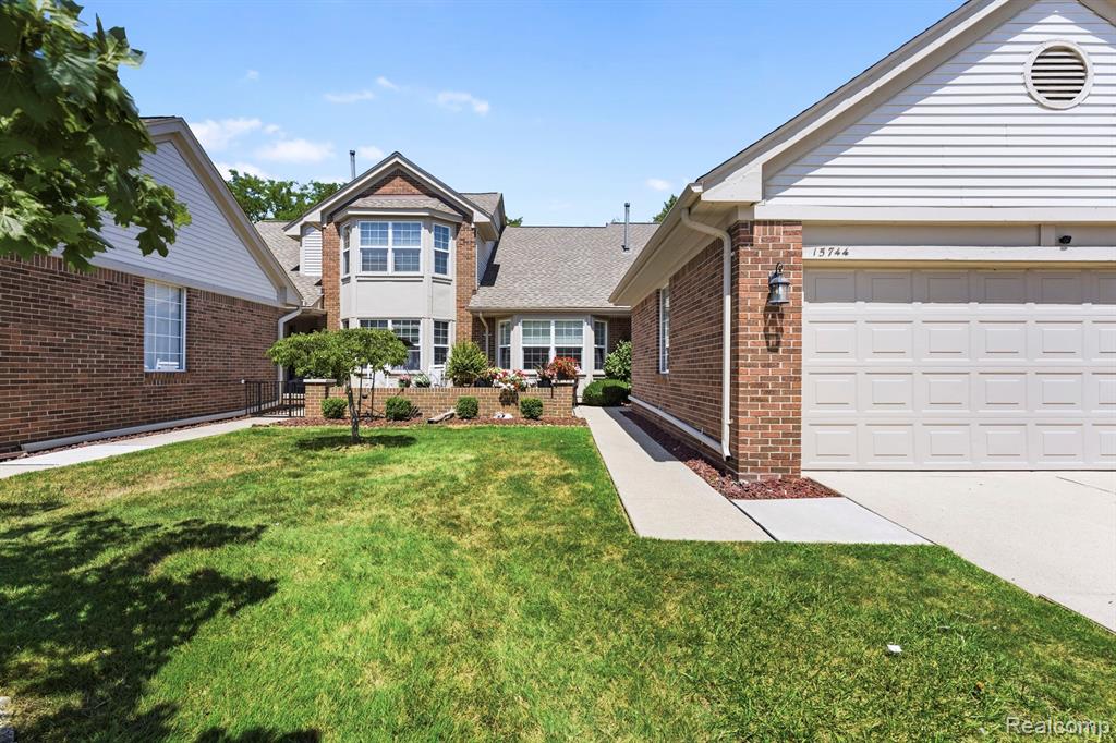 15744 E Golfview Drive, Riverview, MI 48193 — photo 2