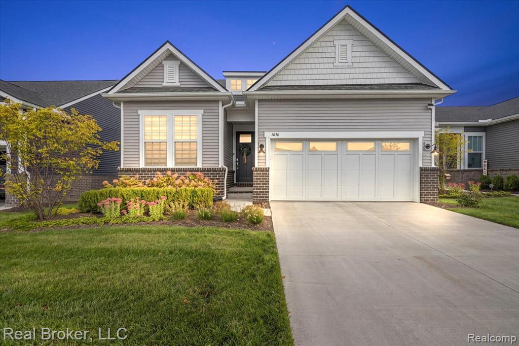 1636 Landings Lane — photo