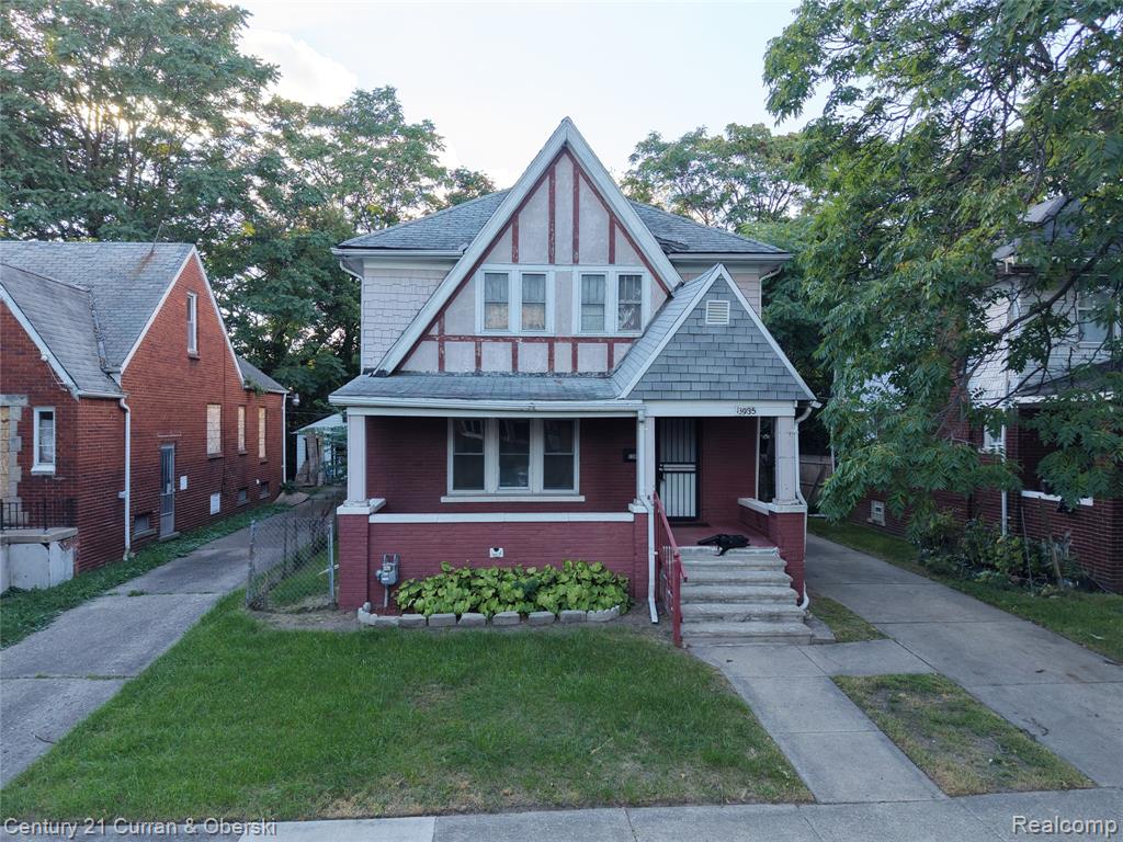 13935 Winthrop Street — photo
