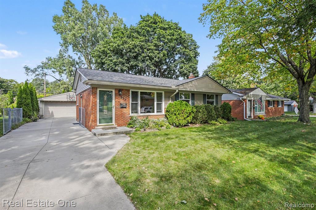 633 Rewold Drive, Rochester, MI 48307 — photo 2