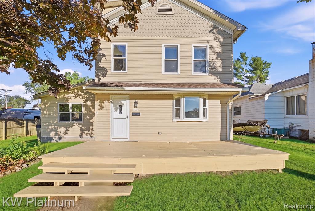 1309 Saint Clair Boulevard — photo