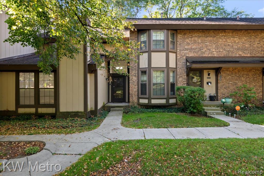 25168 Maplebrooke Drive — photo