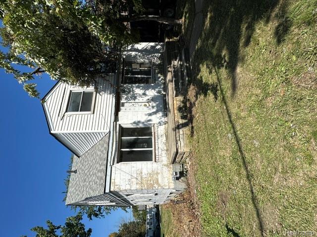 17655 E 10 Mile Road — photo