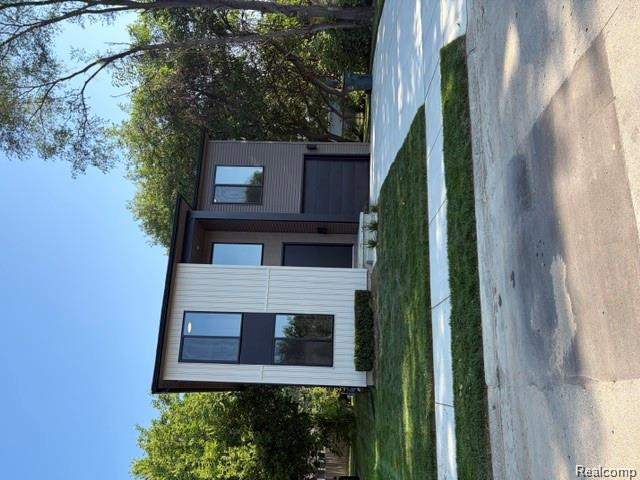 1335 E Cambourne Street — photo