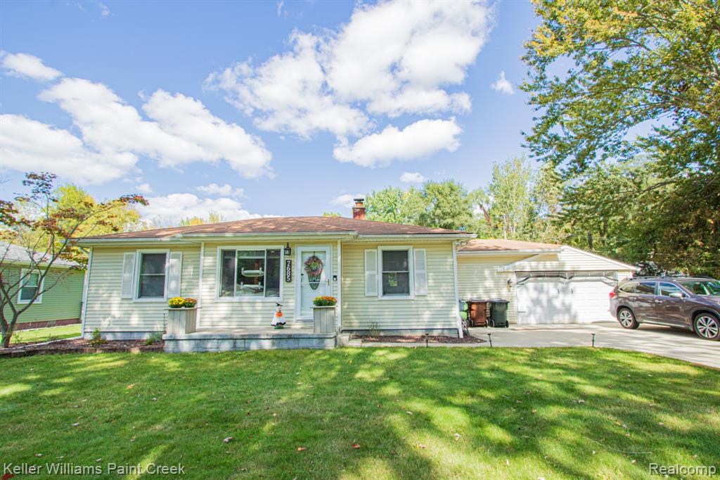 7685 Metz Drive — photo