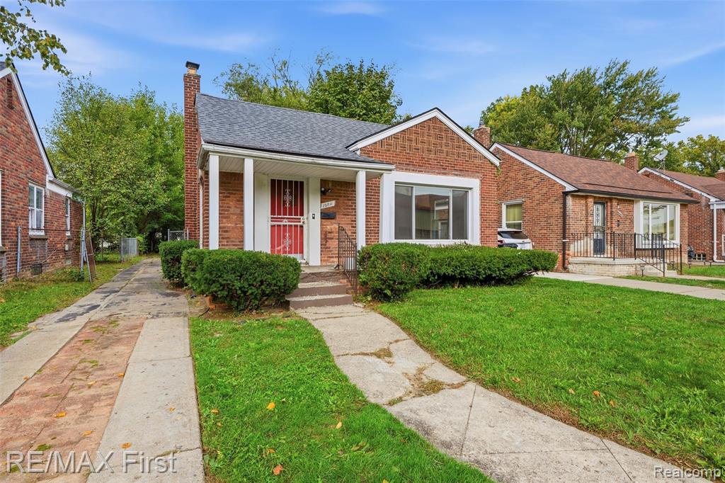 12811 Abington Avenue — photo