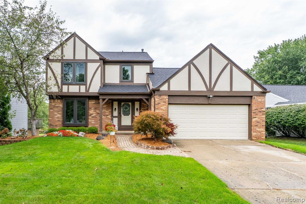 984 Coach House Lane — photo
