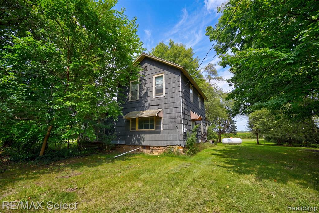 8296 N Center Road — photo