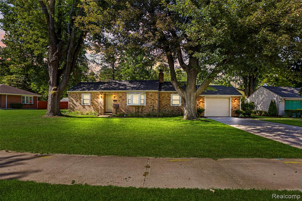 32400 Woodbrook Drive — photo