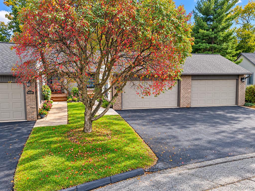 14114 Meadow Hill Lane — photo