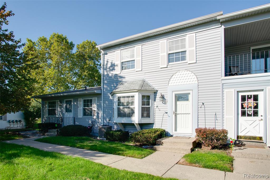 229 Lake Village Drive — photo