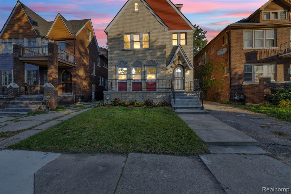 4218 Cortland Street — photo