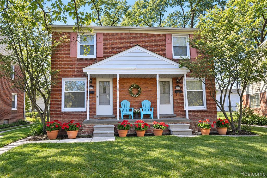 1515 W Farnum Avenue — photo