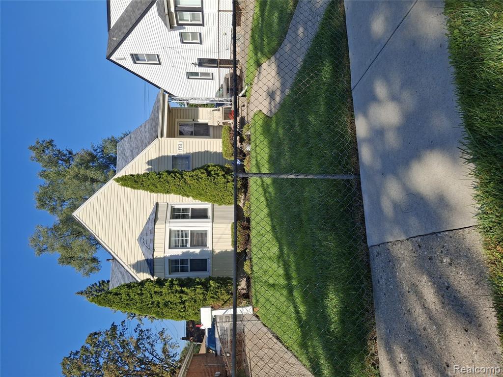 7733 Penrod Street — photo