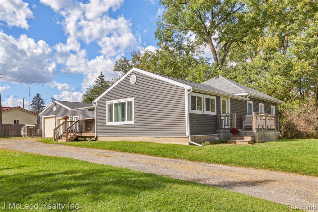 8408 East Street — photo