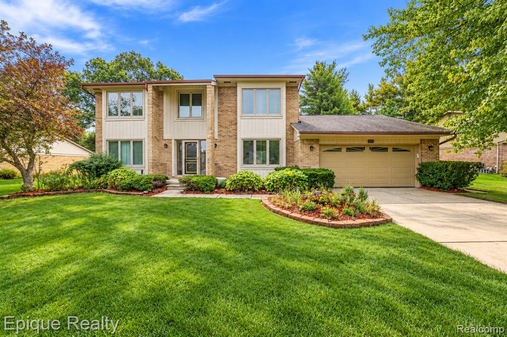 33033 Walnut Lane — photo