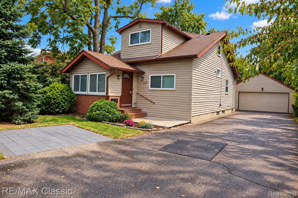 320 S Rochester Road — photo