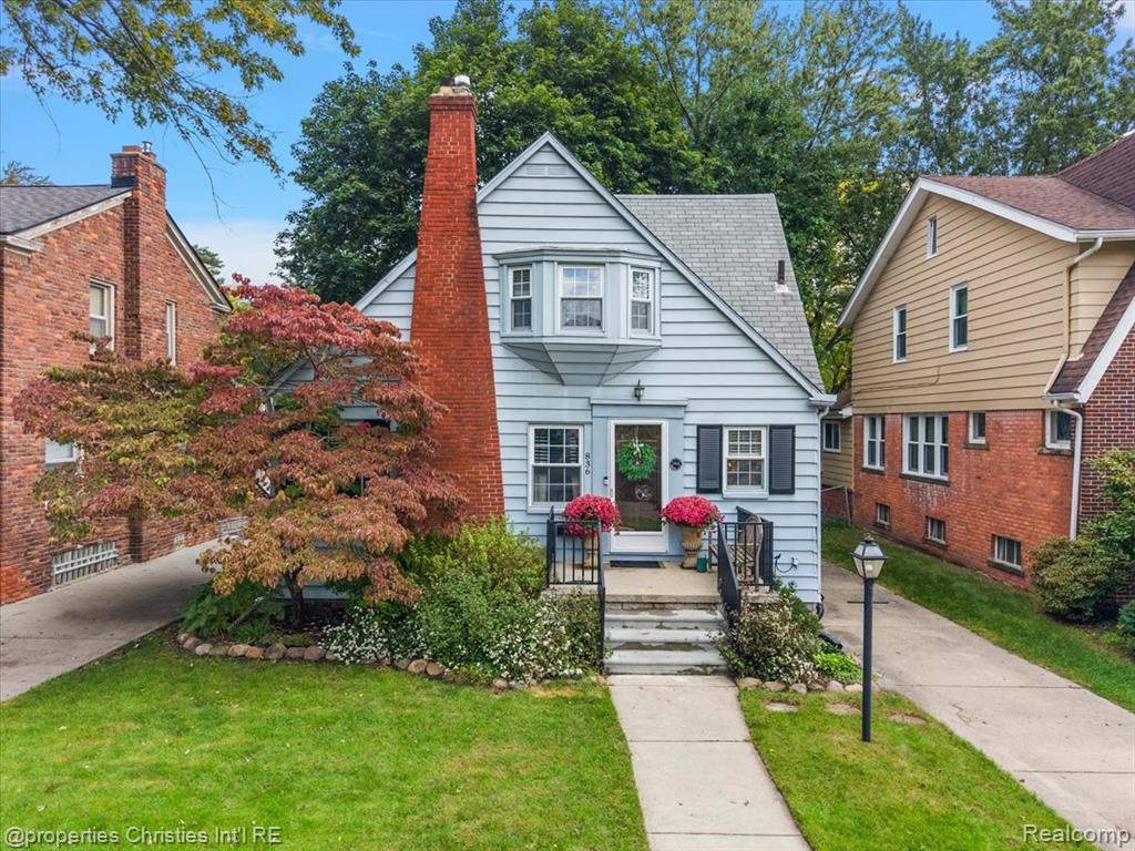836 Edgewood Drive — photo