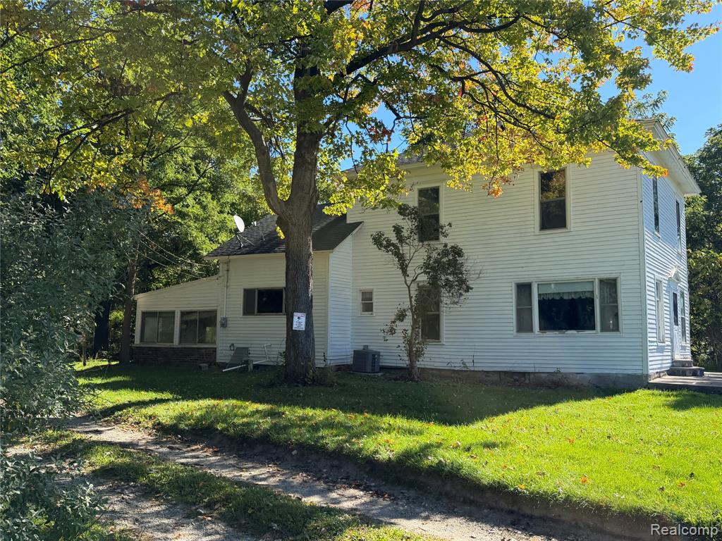 16649 Dixie Highway — photo