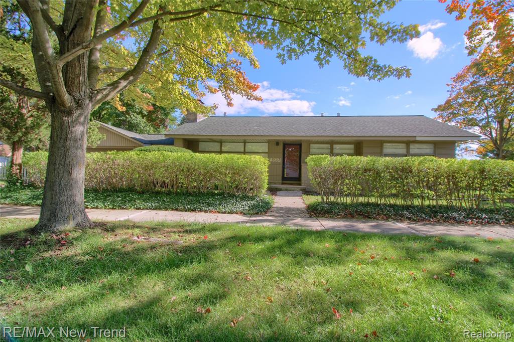 1823 Bradford Road — photo