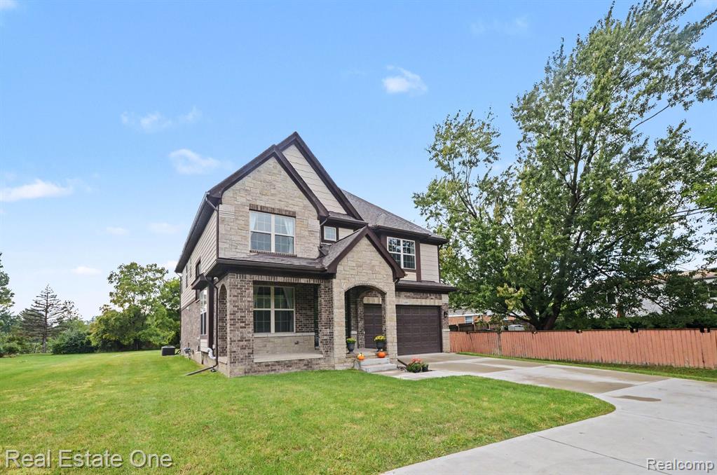 3499 John R Road — photo