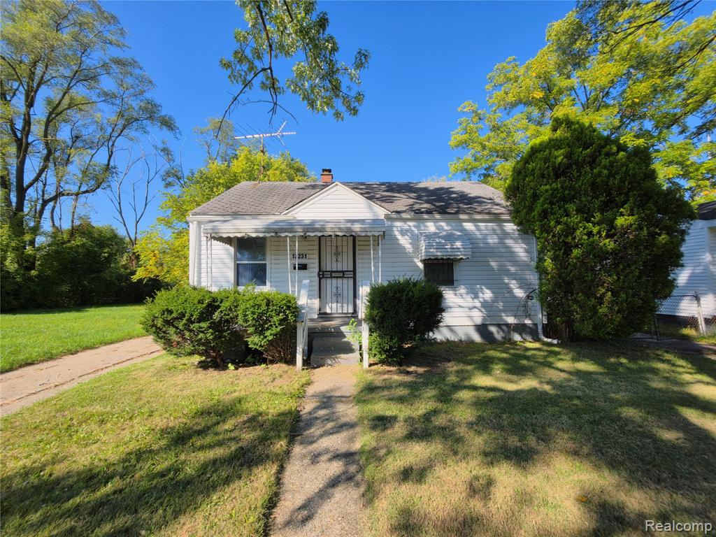 12231 Vaughan Street — photo