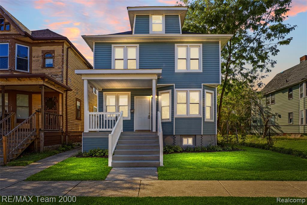 2435 Canton Street — photo