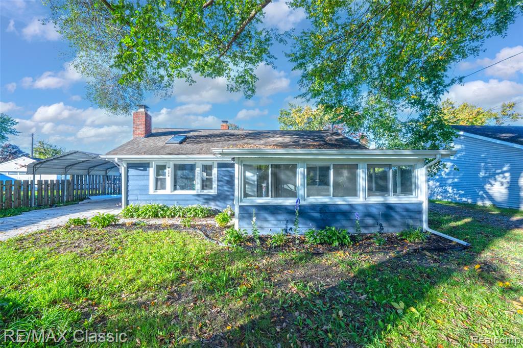 1220 S Cass Lake Road — photo