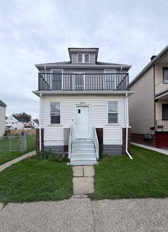 2094 Trowbridge Street — photo