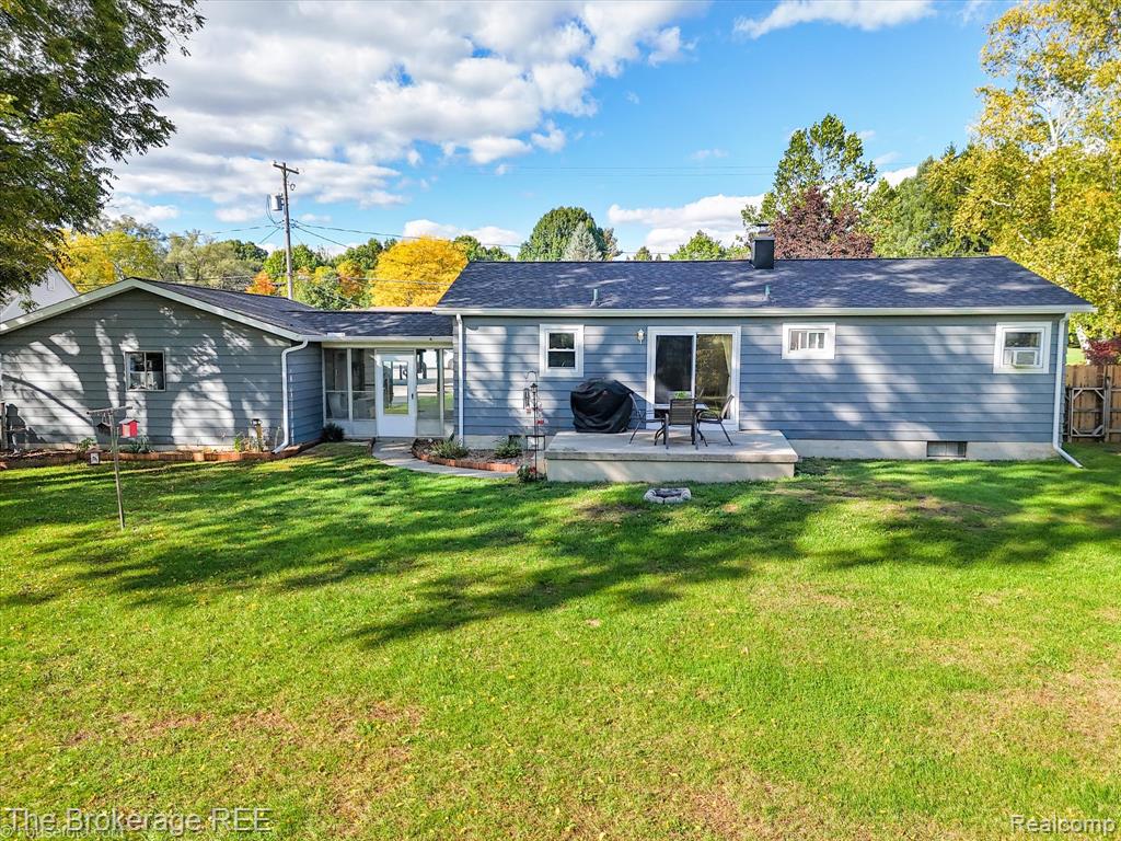2149 W Frances Road — photo