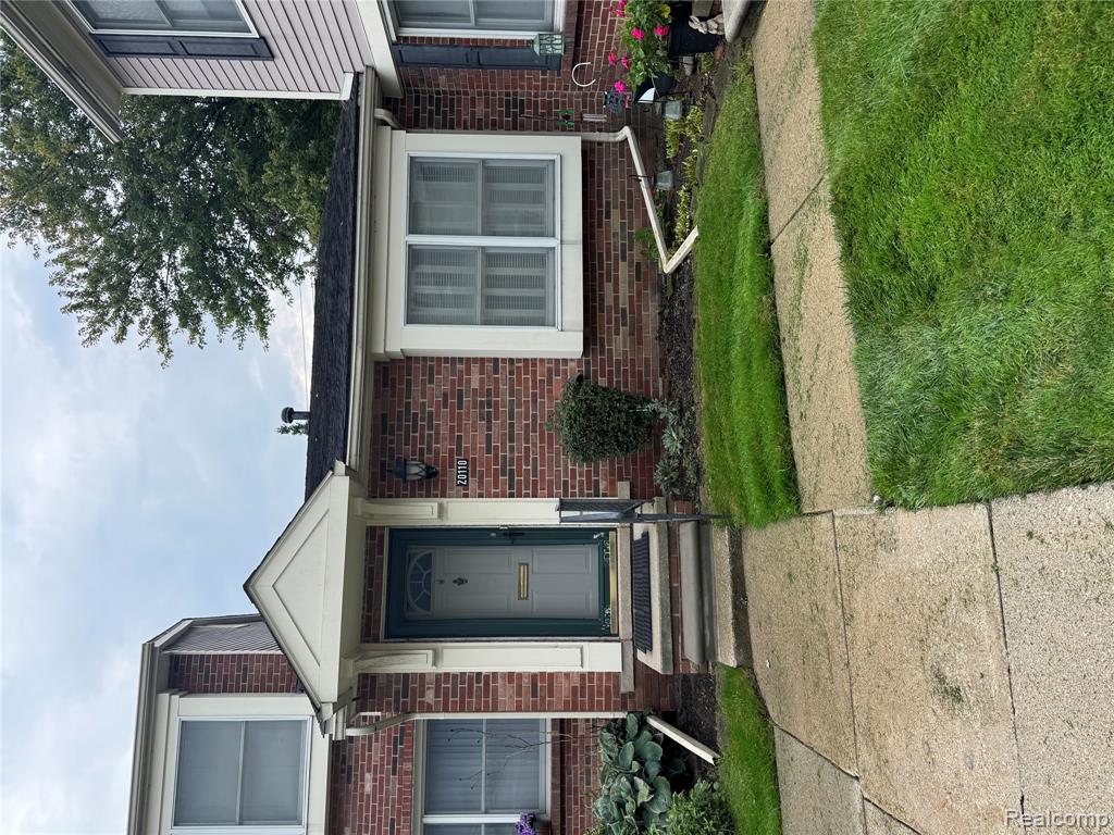10110 Great Oaks Circle — photo