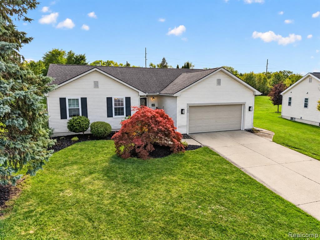 2259 Hickory Circle Drive — photo