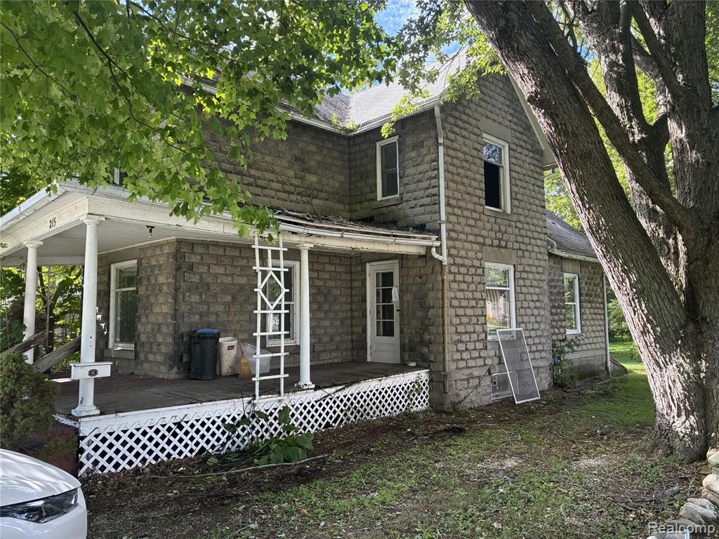 215 Mineral Street — photo