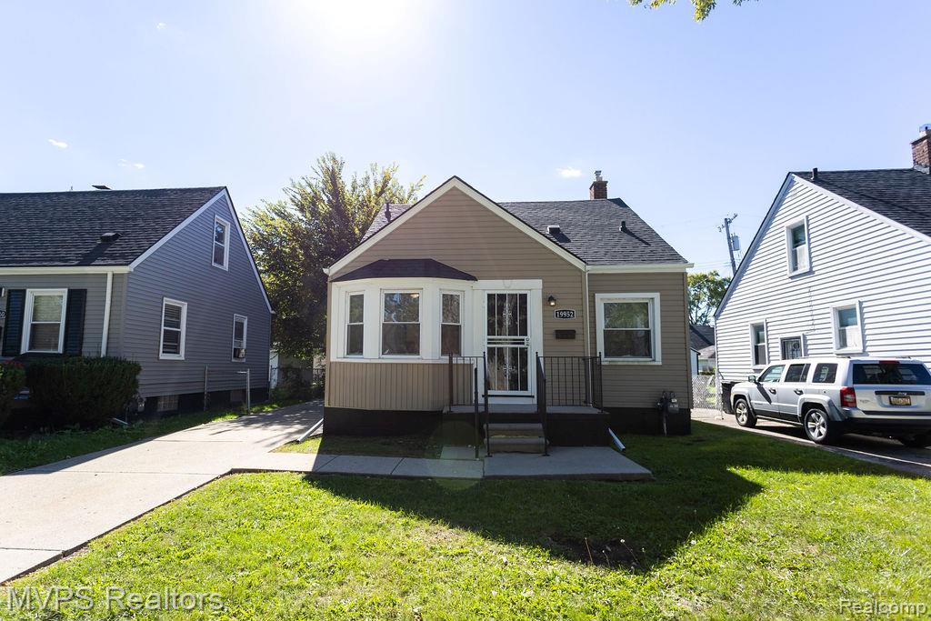 19952 Kenosha Street — photo