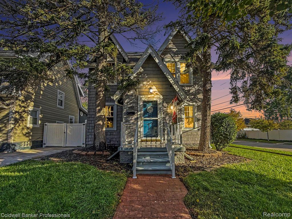 1118 Oxford Road — photo