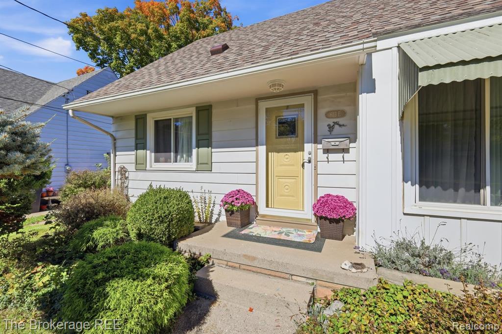 613 E Atherton Road, Flint, MI 48507 — photo 3