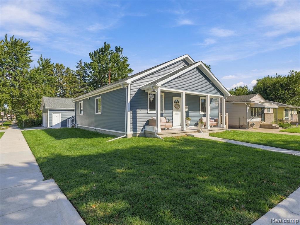 1109 E Pearl Avenue — photo