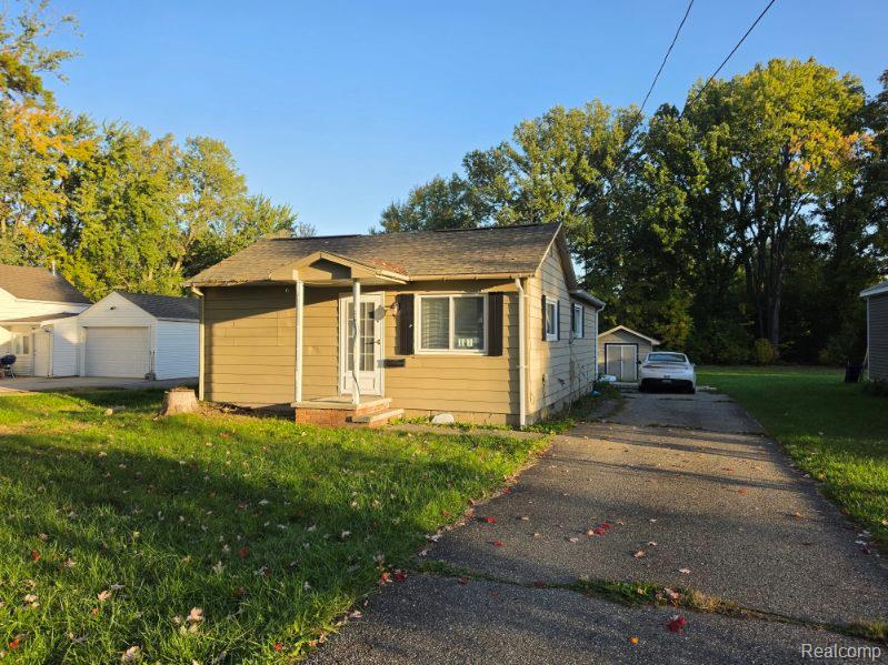 567 Helen Street — photo