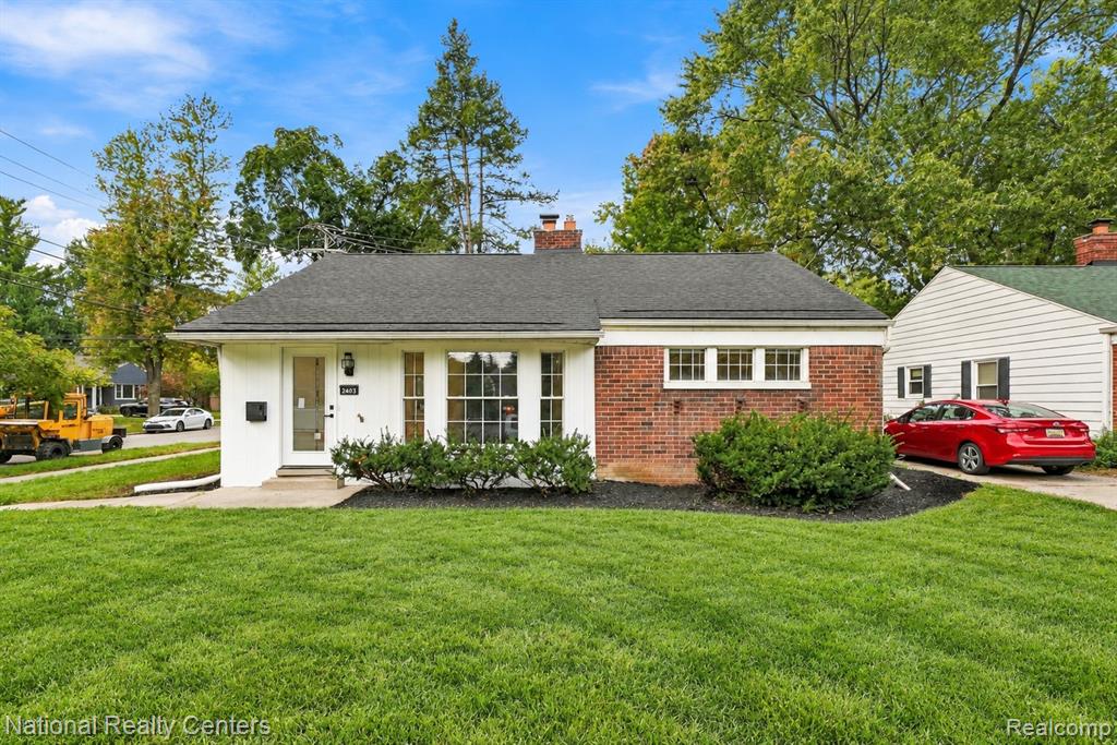 2403 Crooks Road — photo