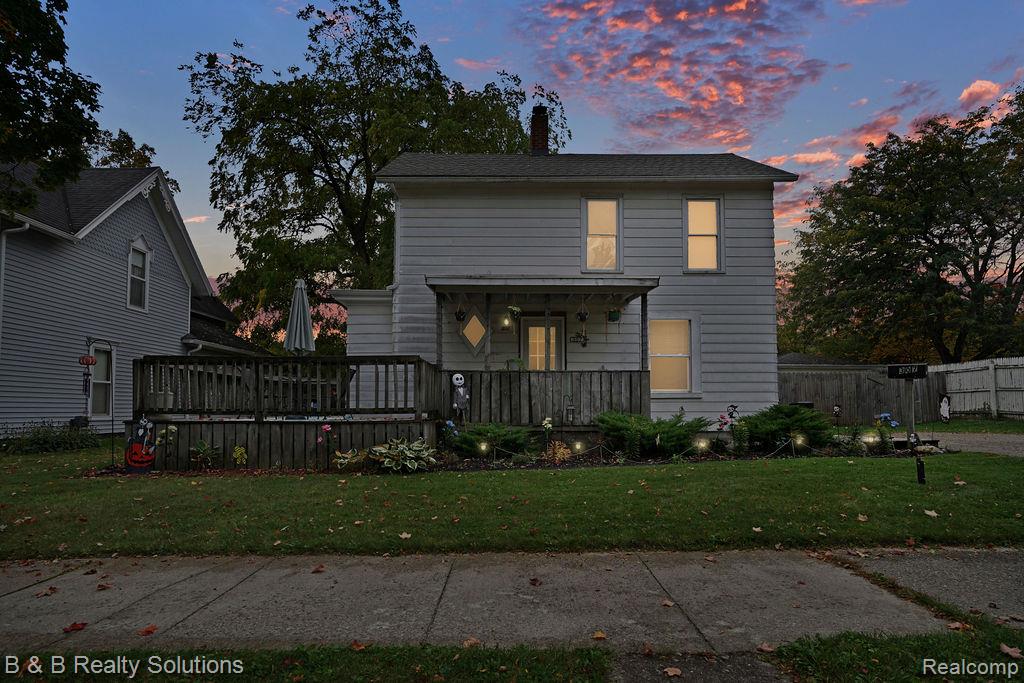 307 W Grant Street — photo