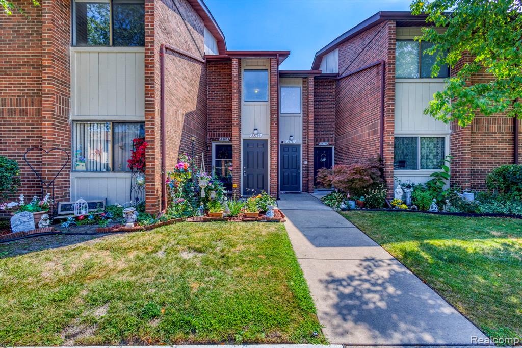 33799 Pondview Circle — photo