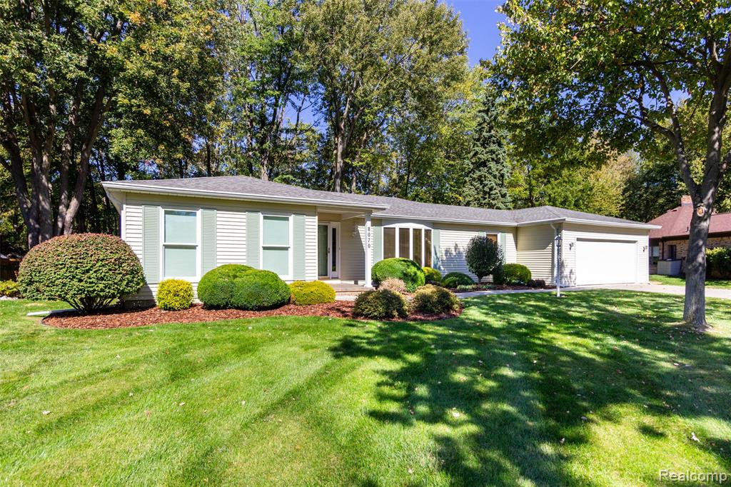 8070 Gandy Court, Grosse Ile, MI 48138 | Realty.com