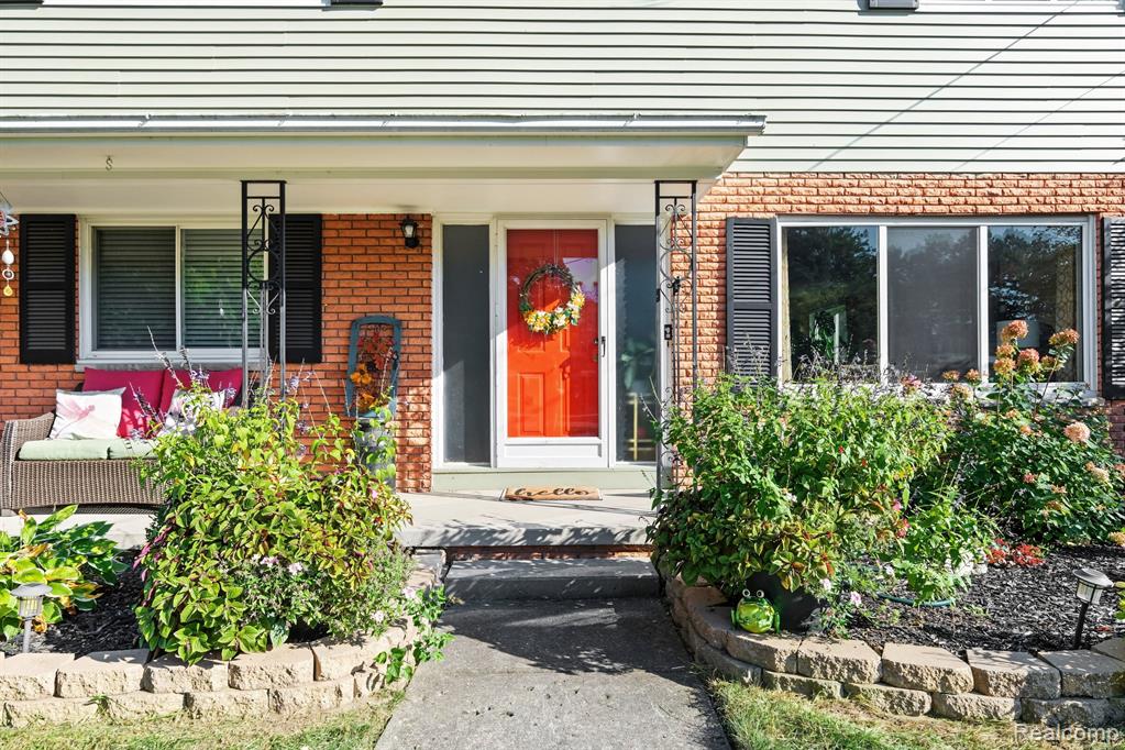 334 Crescent Place, Flushing, MI 48433 — photo 3