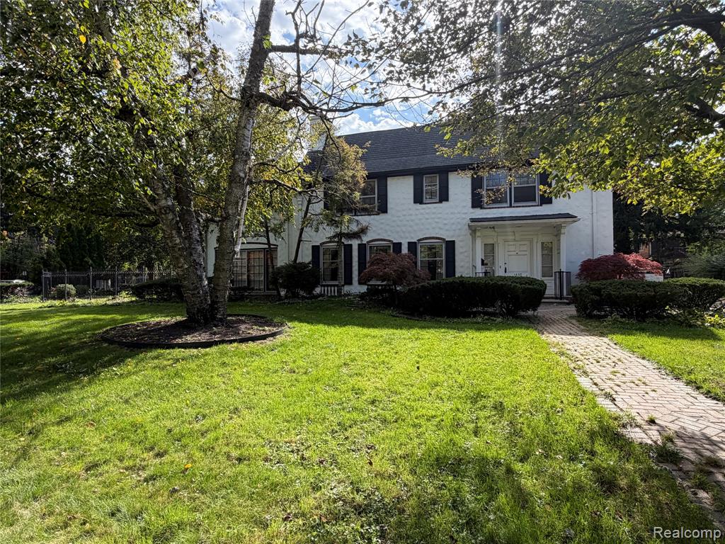 1603 Balmoral Drive — photo