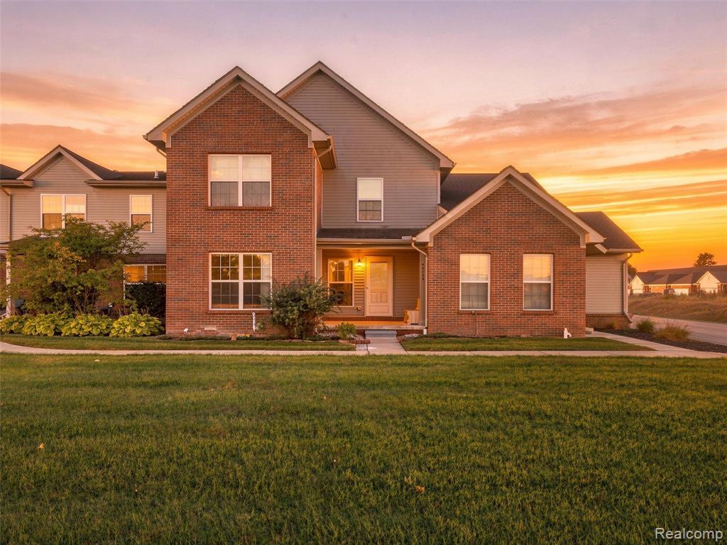 48728 Chester Court — photo