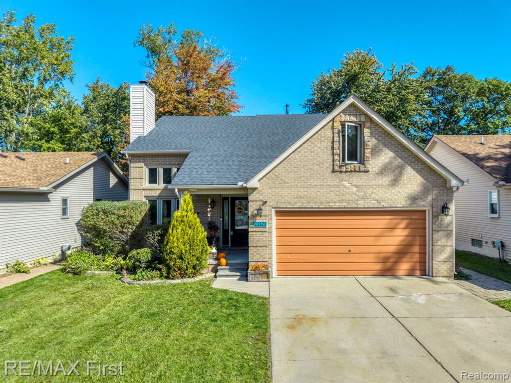 23577 Donaldson Street — photo