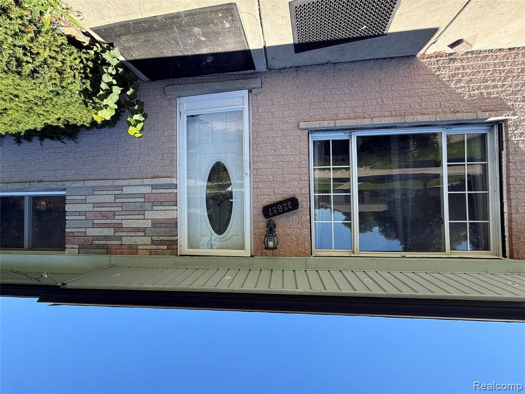 32627 Wauketa Drive — photo