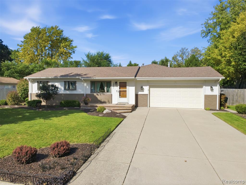 1087 Collingwood Drive — photo