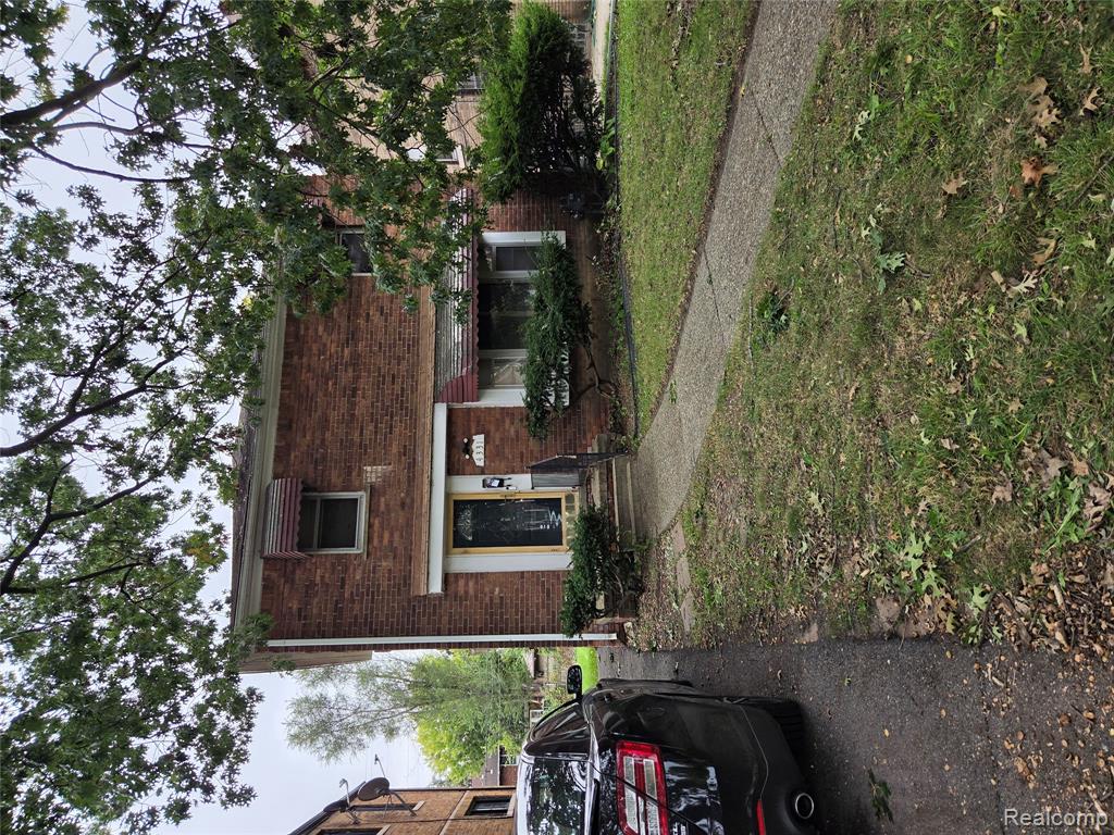 4331 Fullerton Street — photo